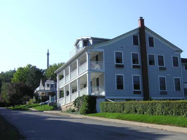 South Landing Inn and Brock's Monument